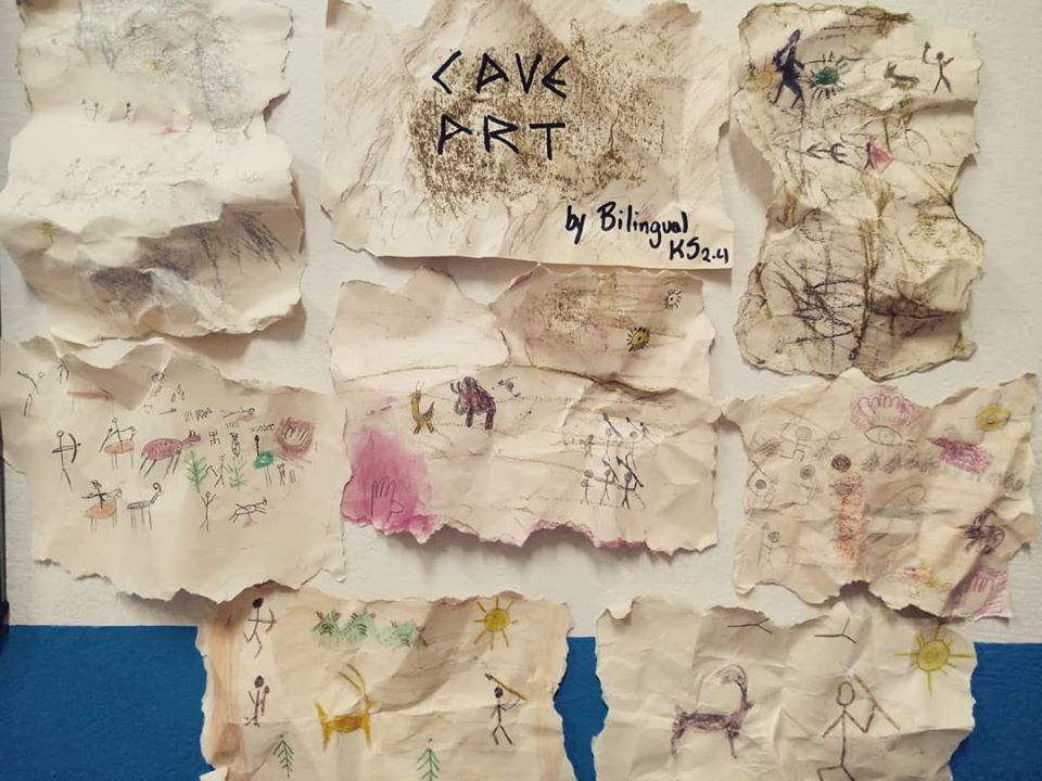  Bilingual class: Cave art
