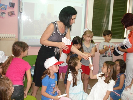 Play 'n' Learn Certificates! | Απονομή ενδεικτικών του προγράμματος Play 'n' Learn
